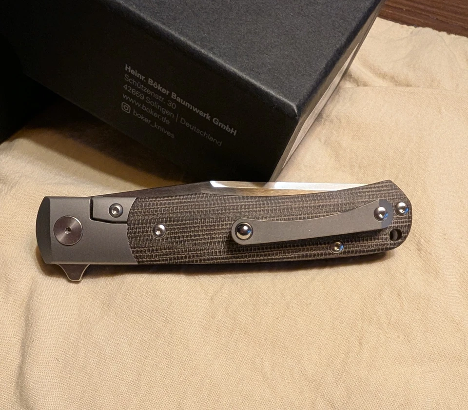 Boker TRPPR Aleta - Balanzas de mango verde Micarta y titanio / Hoja de punto de caída Foto 3 de 4