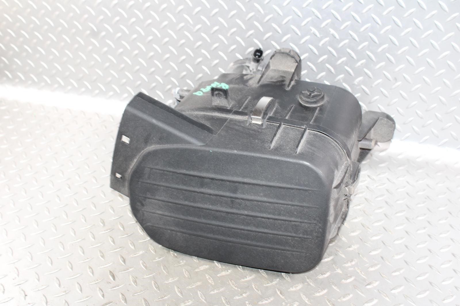 Maserati Ghibli 2014-2017 Right Air box top