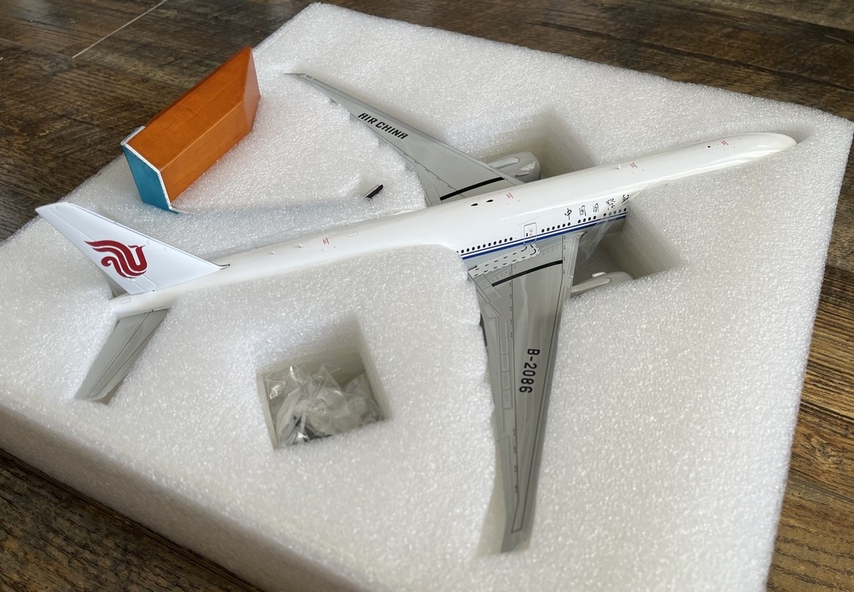 NEW GEMINI JETS 1:200 scale AIR CHINA BOEING 777-300ER G2CCA475 B