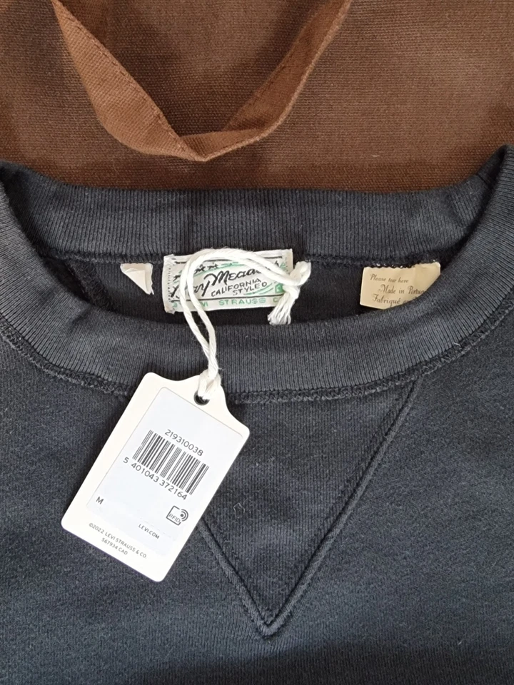 Levi's Vintage LVC Bay Meadows Sweatshirt Black Size Medium BNWT £130.00 - Image 3 of 4