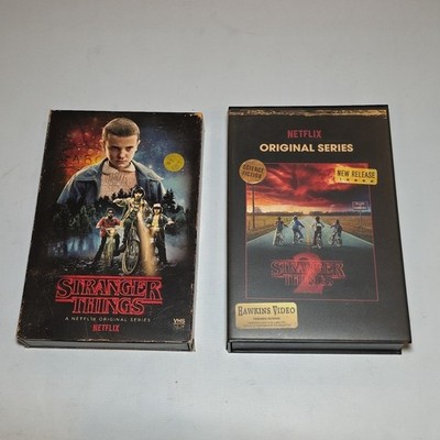 ストレンジャー・シングス Blu-ray Seasons 1 & 2 Iq6Z Stranger Things Seasons 1 & 2 Blu-Ray & DVD, VHS Style Collector's