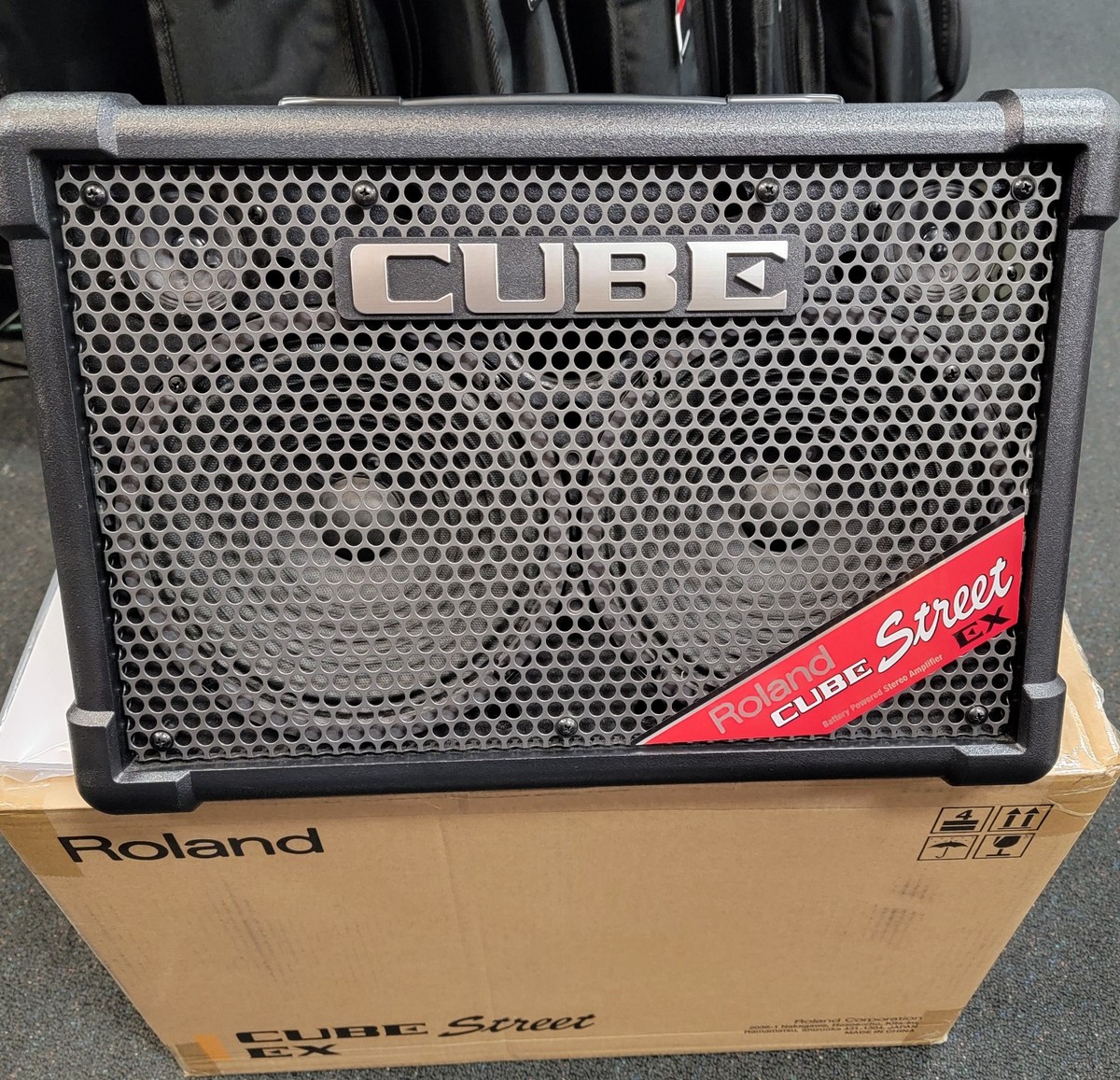 Roland Cube Street Ex Portable Stereo Amplifier, Busking Amp | eBay
