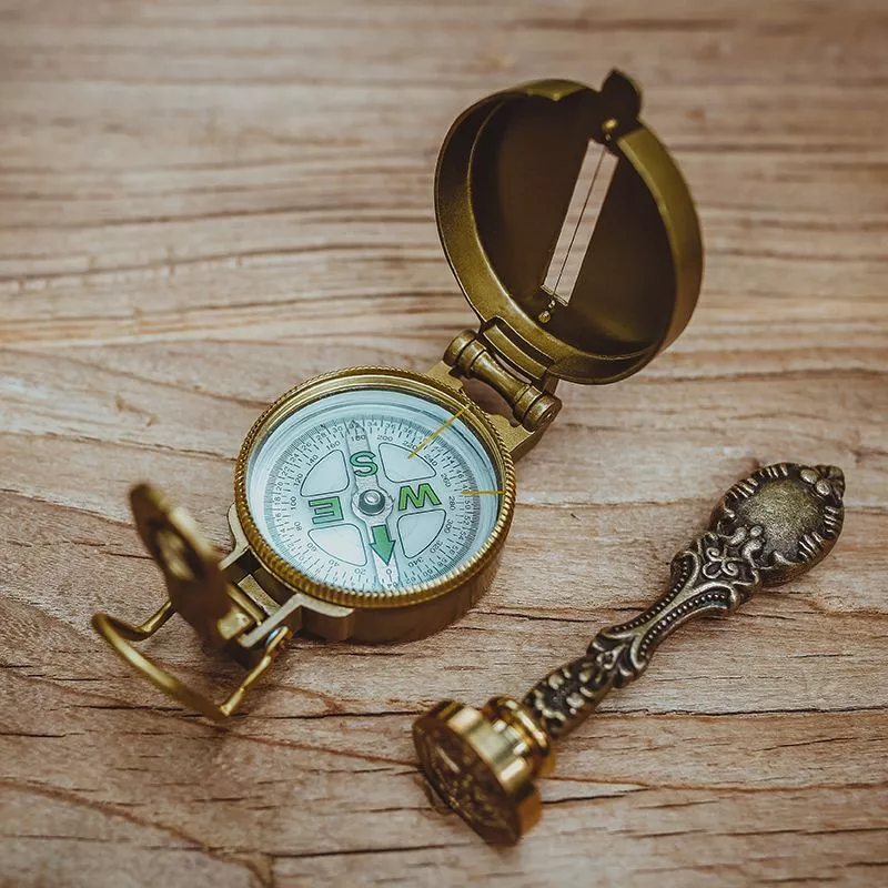 Magnetic compass accuracy deals