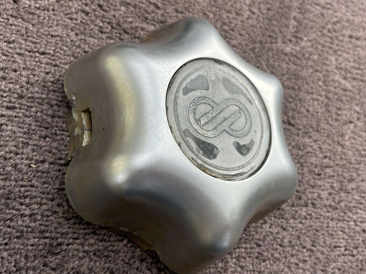 99-06 Toyota Tundra Tacoma Sequoia Enkei Alloy Wheel Center Cap 00041-89960-11 99-06 Toyota Tundra Tacoma Sequoia Enkei Alloy Wheel Center Cap 00041-89960-11
