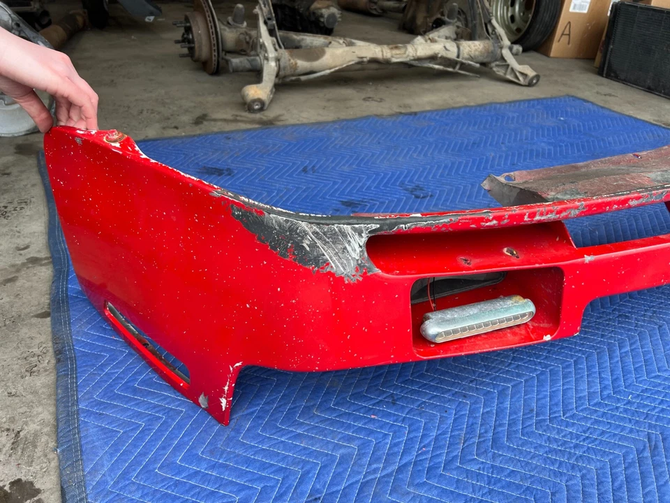 Parachoques delantero rojo Porsche 944 1983-1985 panel de cubierta de valencia inferior OEM #1858EM Foto 2 de 4