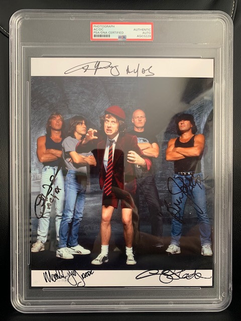 AC/DC HAND SIGNED 8x10 COLOR PHOTO RARE SIGNED BY WHOLE BAND+PSA ...