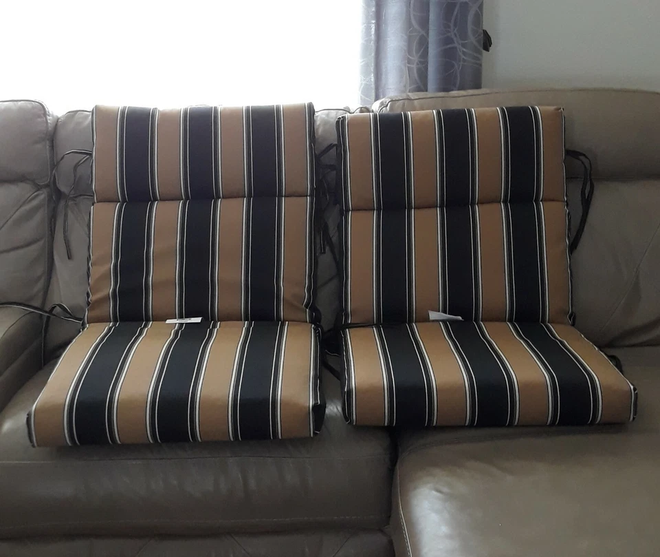 Nuevo Cojín para silla de comedor Hampton Bay Luxe a rayas exterior respaldo alto ~ Juego de 2 Foto 2 de 4