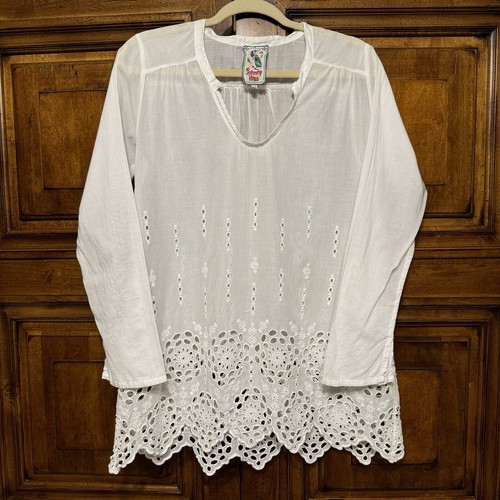 JOHNNY WAS White Eyelet Tunic Top XS Boho Hippie Lace Trimmed Shirt 100% Cotton