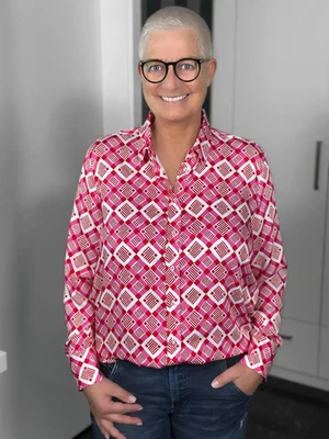Emily Van Den Bergh - Hemdbluse Graphic / pink-rot - Bild 1 von 4