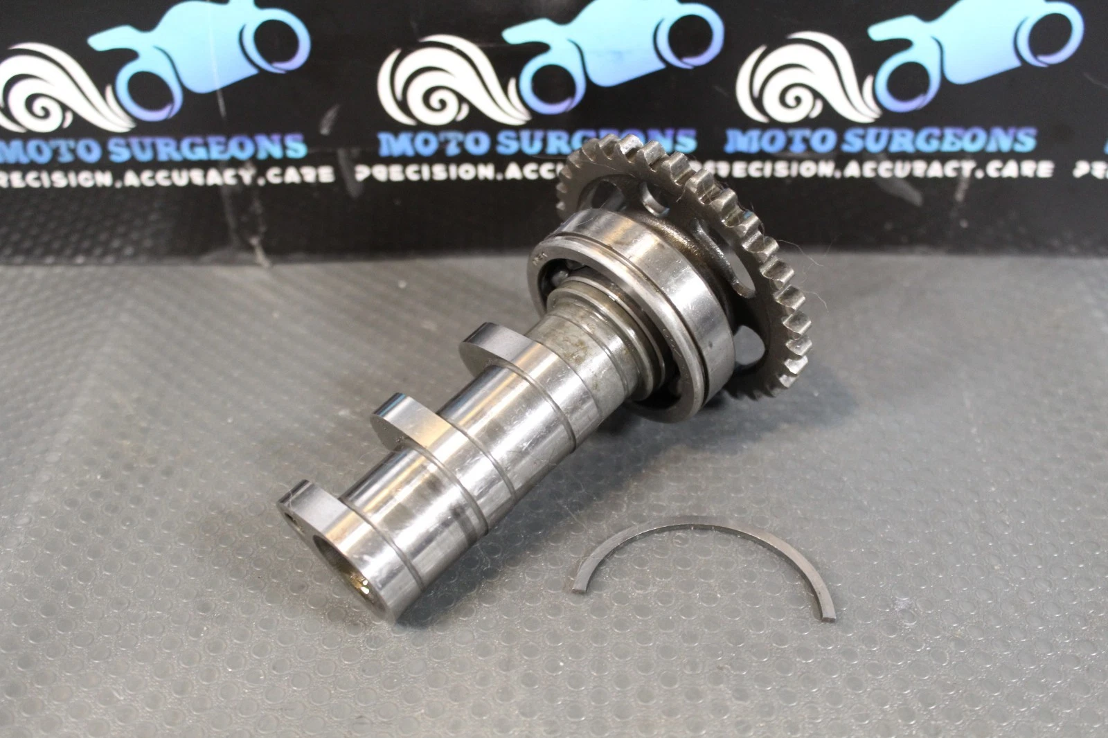 2005 OEM 01-09 YAMAHA YZ250F / 01-06 WR250F INTAKE CAM CAMSHAFT 5UL-12170-10-00 - product detail image 4