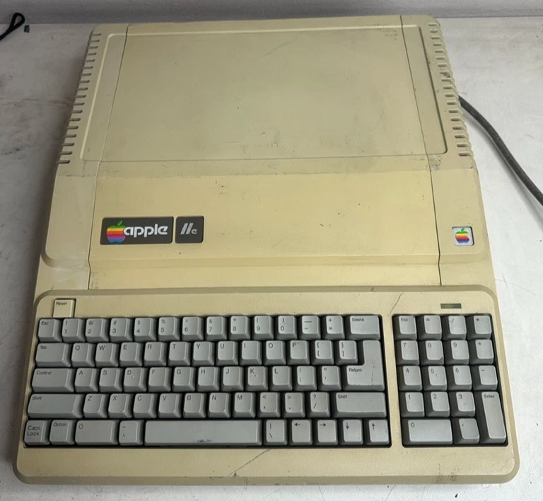 ★本体動作確認★　　AppleIIe アップル２E　 Disk２付属 Apple IIデスクトップ - Apple IIe用のGUIだ！ : r/apple2