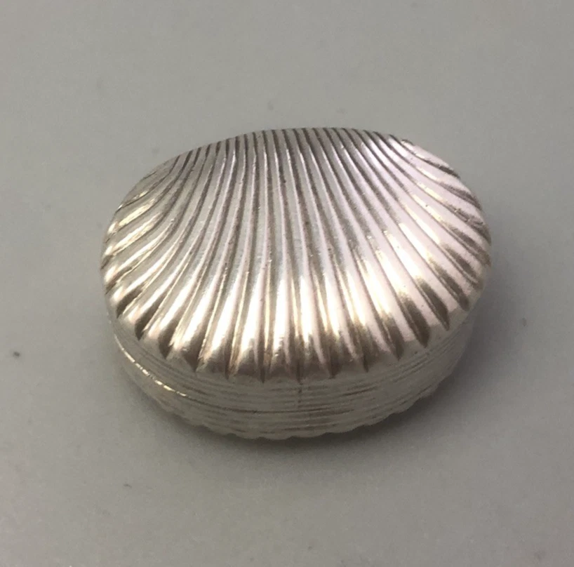 Vinagreta de plata George III Birmingham 1802 AF ALZX Foto 2 de 4