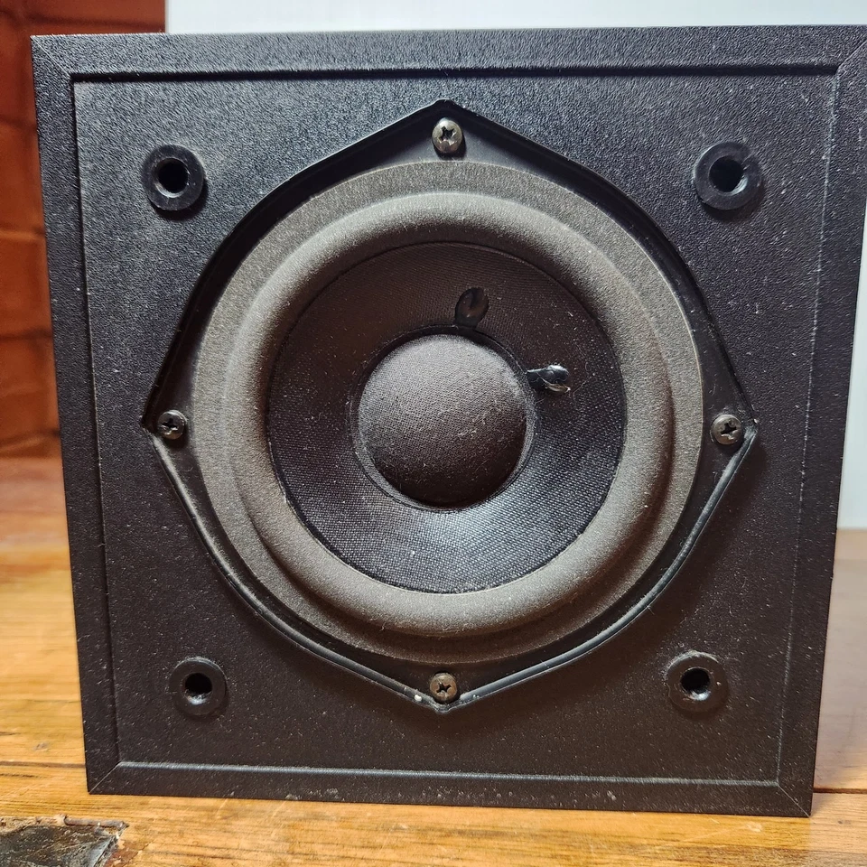 Creative Inspire 4.1 4400 Gaming Surround Sound Computer Speakers, Tested. - Image 4 of 4