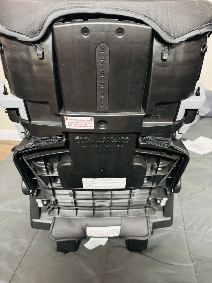 Asiento elevador plegable con respaldo alto Baby Trend PROtect - rojo marte - rojo Foto 3 de 4