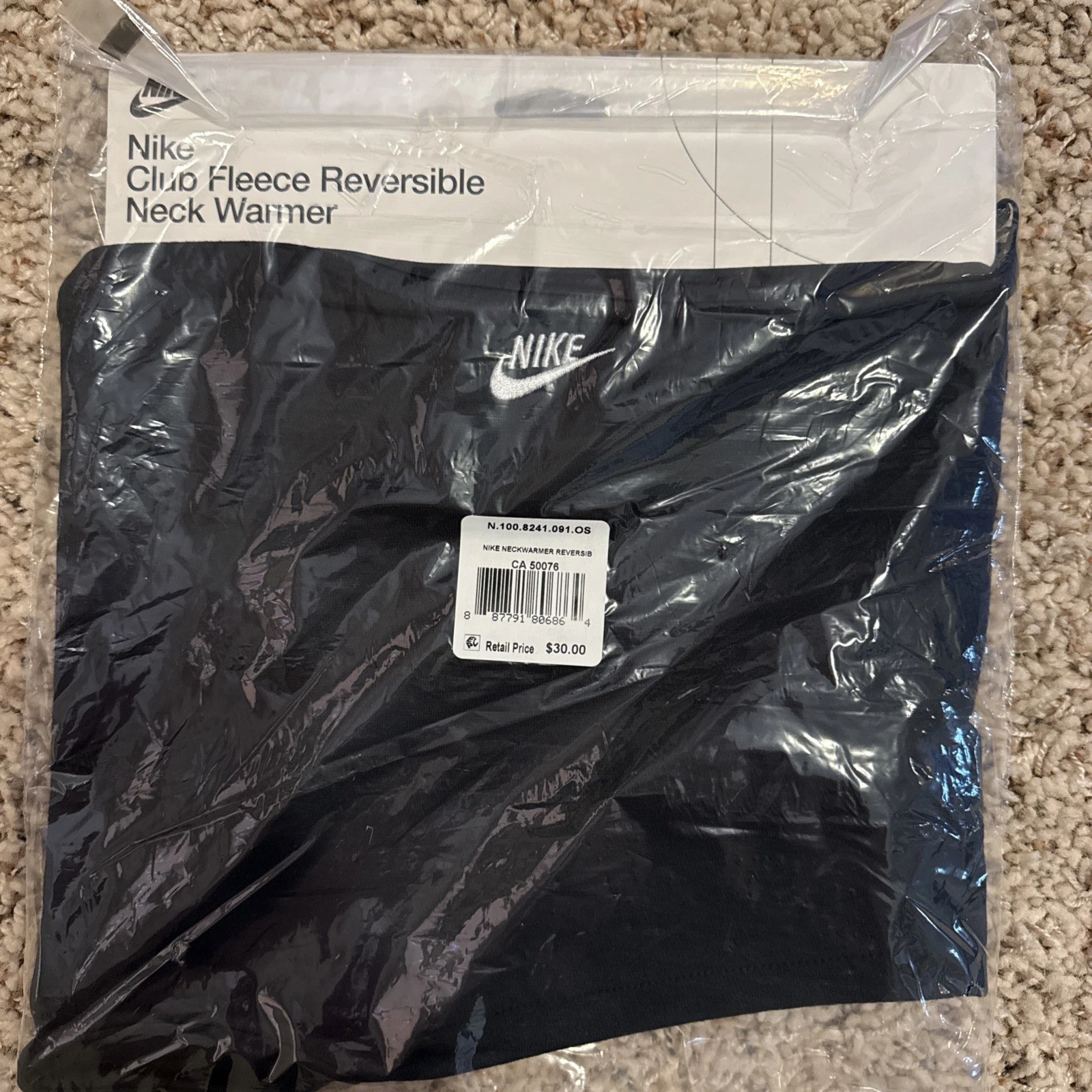 New Nike Club Fleece Reversible Neckwarmer Black
Opens in a new window or tab