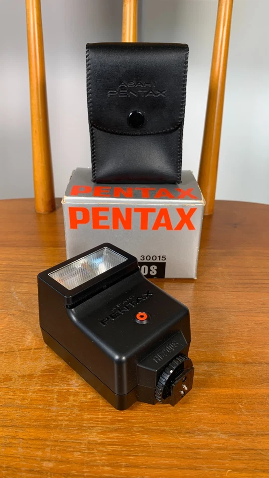 Asahi Pentax AF-200S Electronic Flash 30015 Black Vintage Hong Kong New in Box - Image 2 of 4