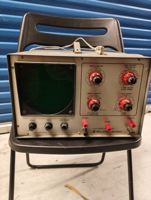 Bell & Howell Vintage De Vry Institute of Tech Oscilloscope Model 34
