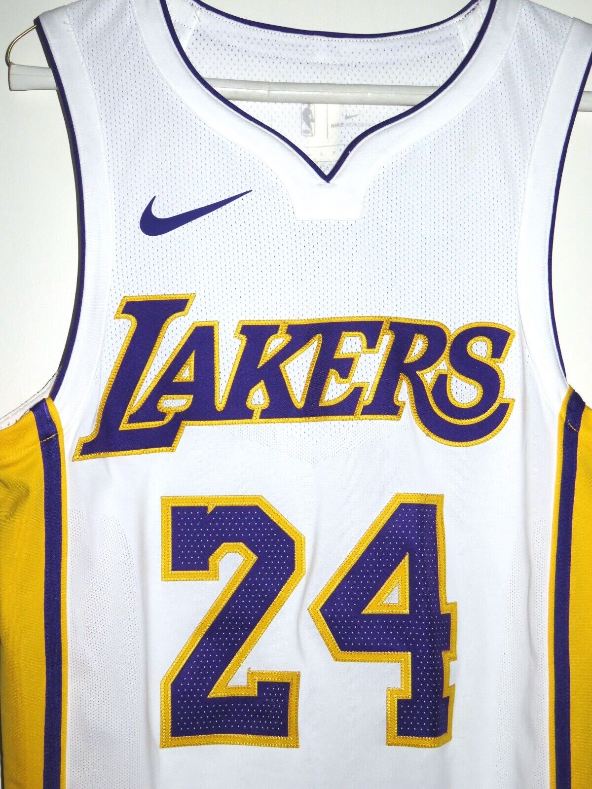 Picture 3 of 4