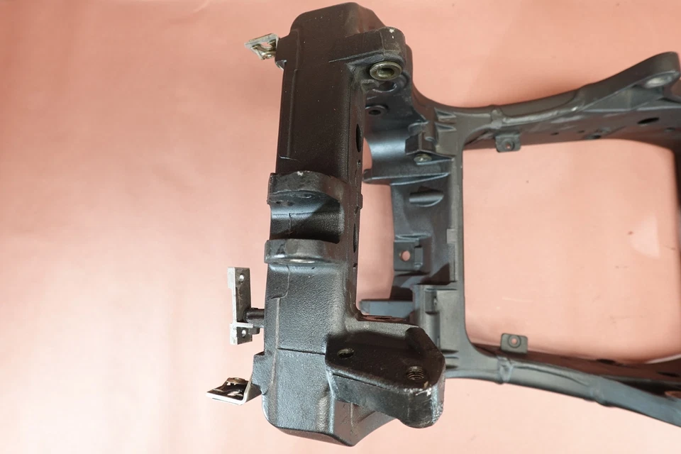 Chasis de cuadro principal Yamaha YZF R1 2004-2006 (WA BOS) Foto 3 de 4