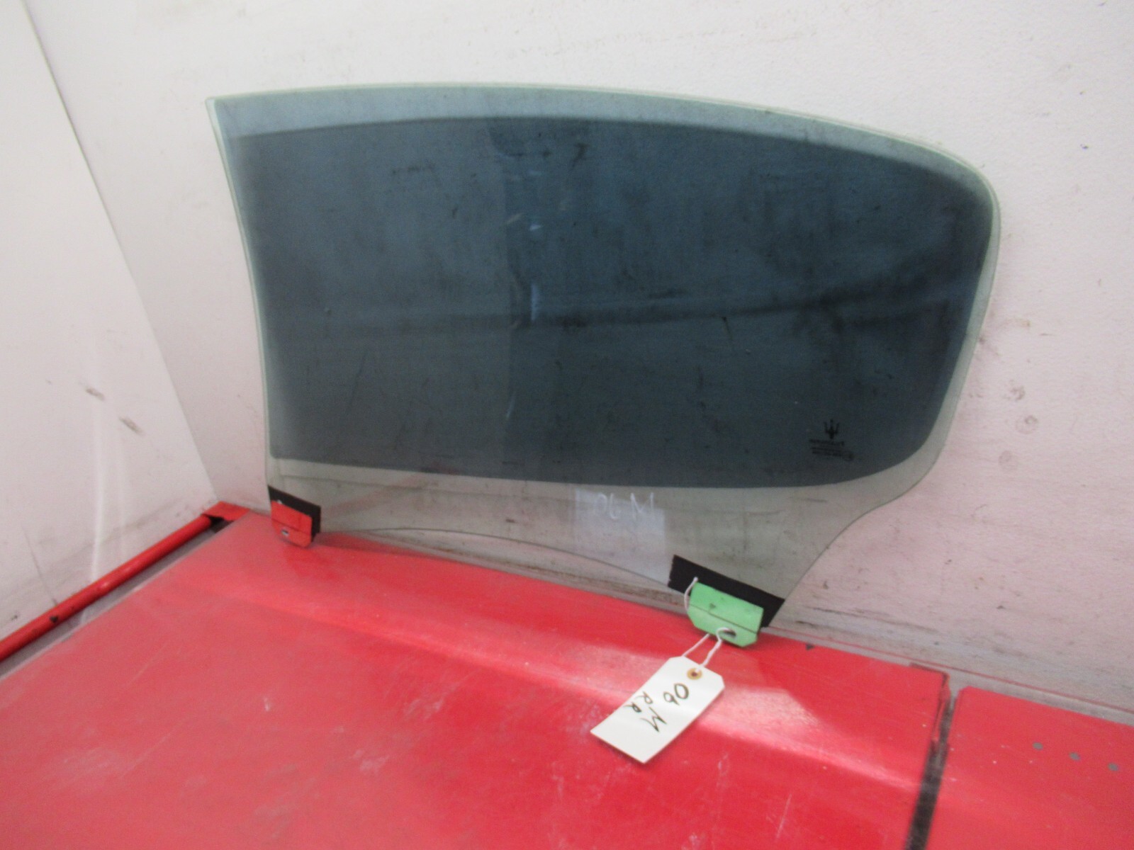 04-12 MASERATI QUATTROPORTE REAR RIGHT PASSENGER SIDE DOOR WINDOW GLASS OEM