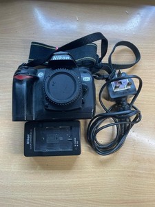 Nikon D70 Body Only + Charger - Minor Issue