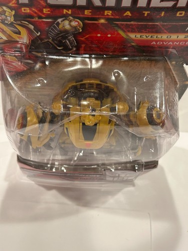 Transformers Generations Deluxe Class Cybertronian Bumblebee - Picture 6 of 14