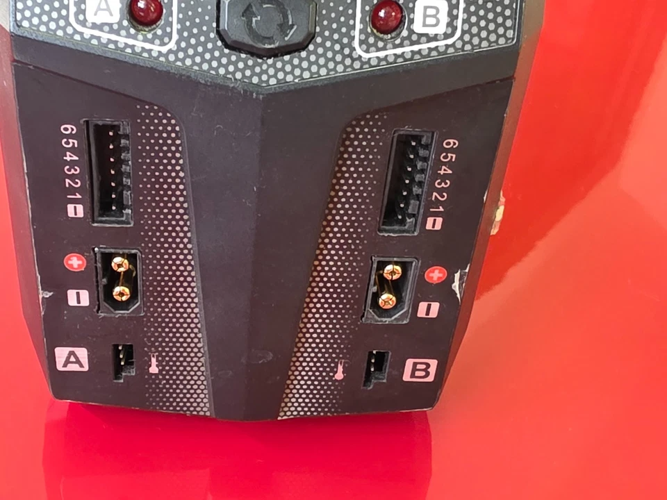 200 WATT-SkyRC T200 AC/DC Dual Ladegerät 240VAC/12VDC 12A 2x100W - Bild 4 von 4