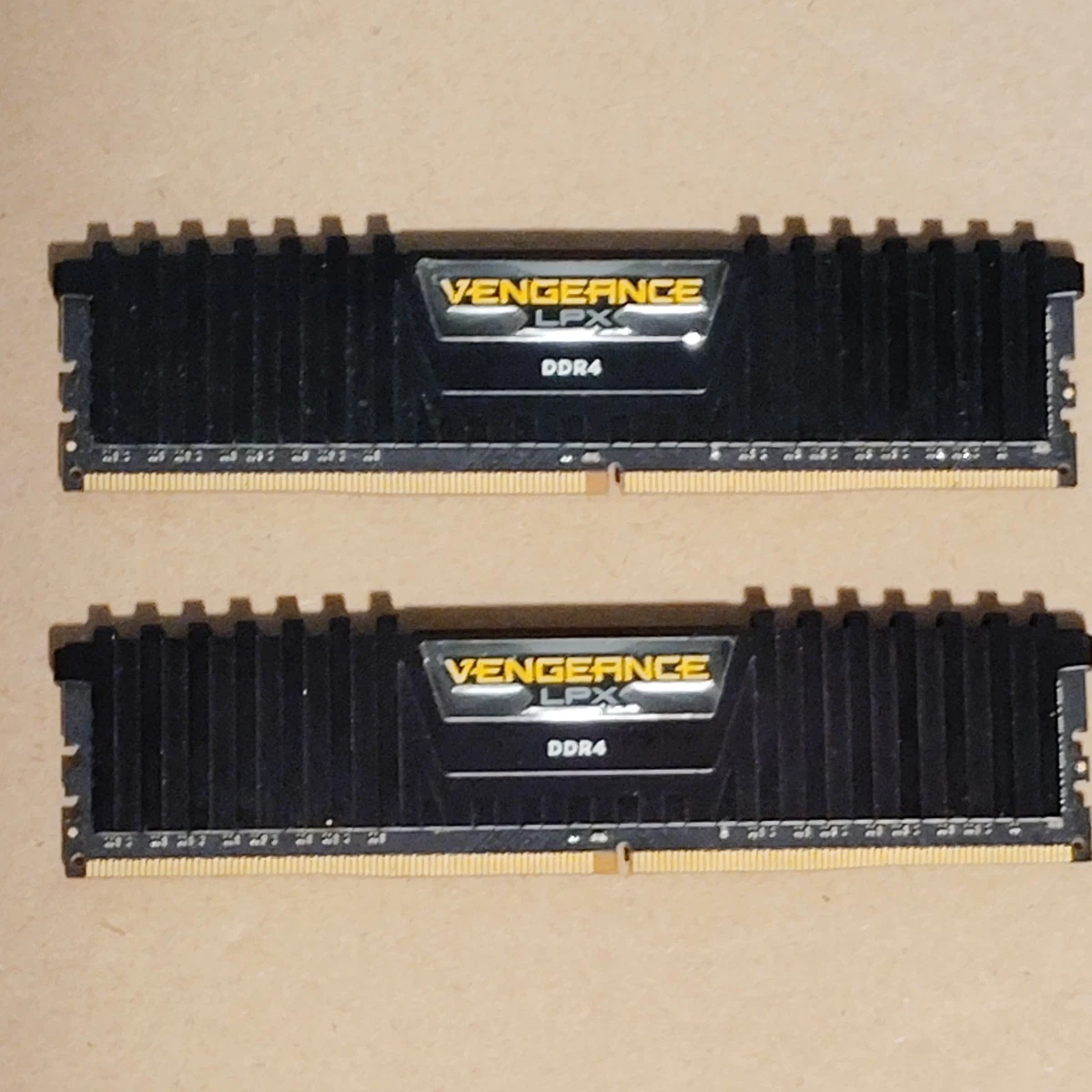 Corsair PC4-17000 (DDR4-2133) Bus Speed Computer RAM 16 GB