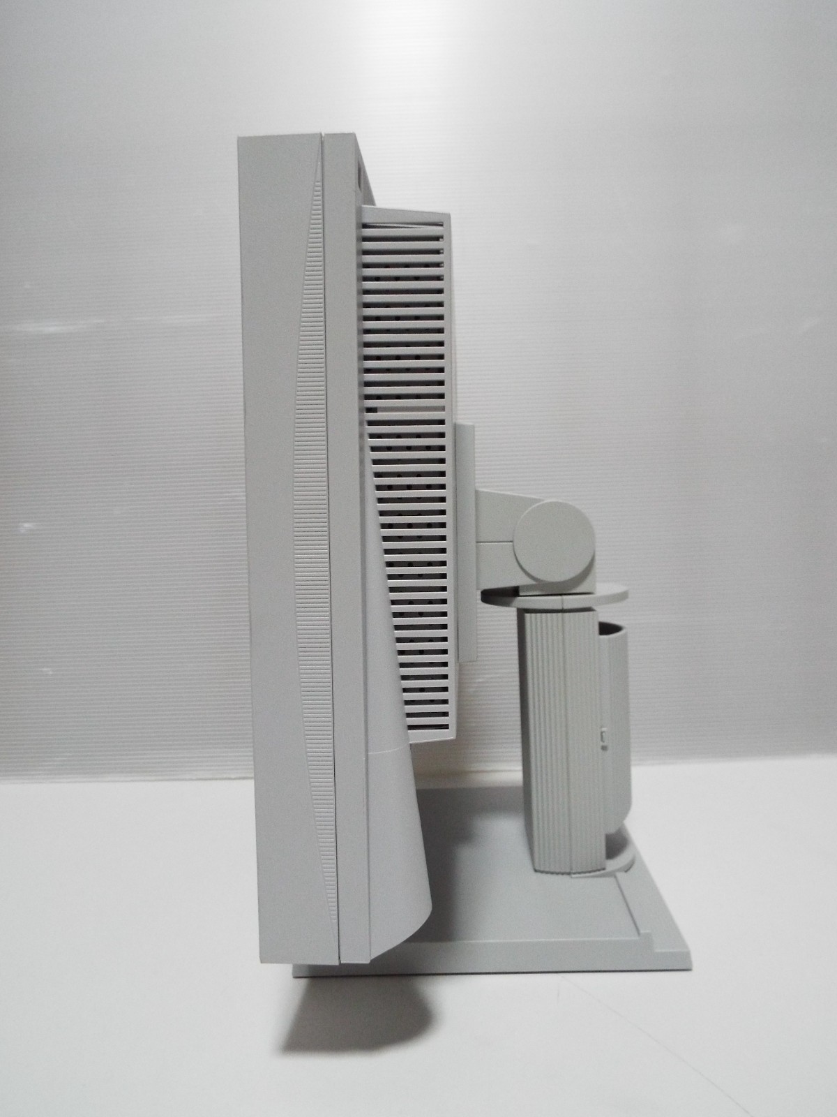 EIZO FlexScan S1501-B 15" LCD Monitor White Square 4:3 Retro Vintage Display