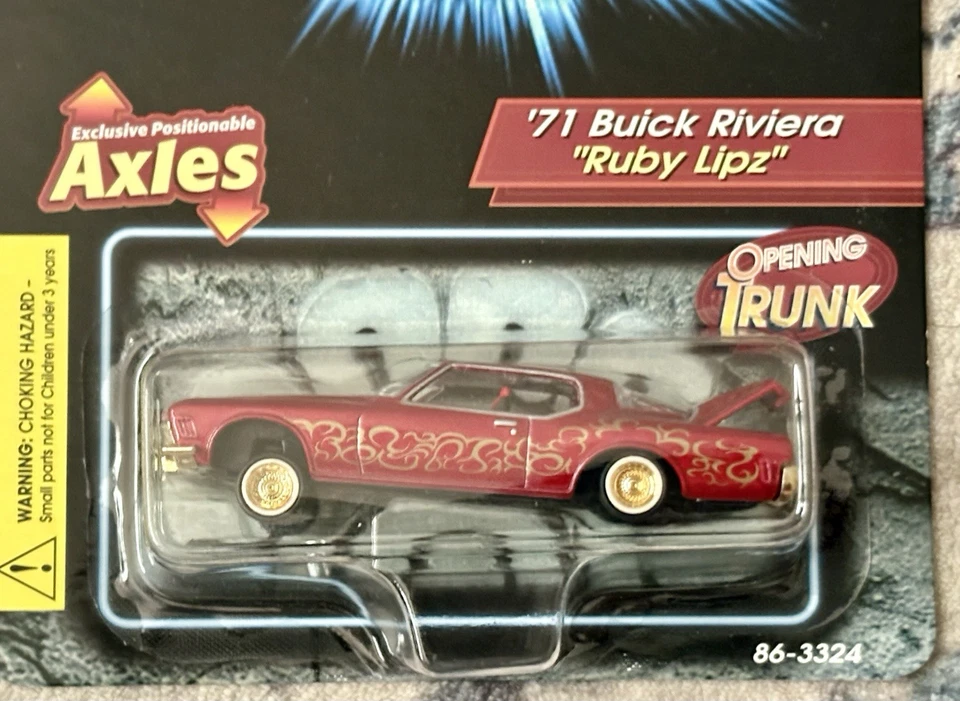 Коллекционный игрушечный автомобиль Revell Lowriders - 1971 Buick Riviera Ruby Lipz - 1999 - Изображение 2 из 4
