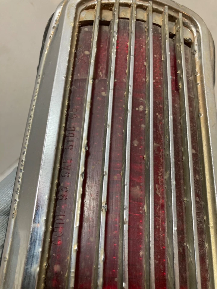 Pontiac Beaumont Sport Deluxe SD GM 1965 65 luz trasera Foto 2 de 4