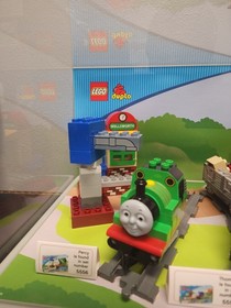 LEGO Thomas and Friends STORE DISPLAY CASE  5554,  5556,  5555, 5552 RARE DUPLO