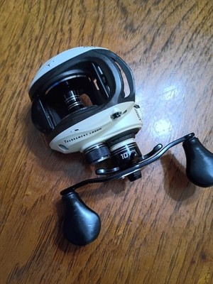 LEW'S TOURNAMENT LASER TLW1SH BAIT CAST REEL RH 10 BEARING 7.1:1 GEAR Dual Brake