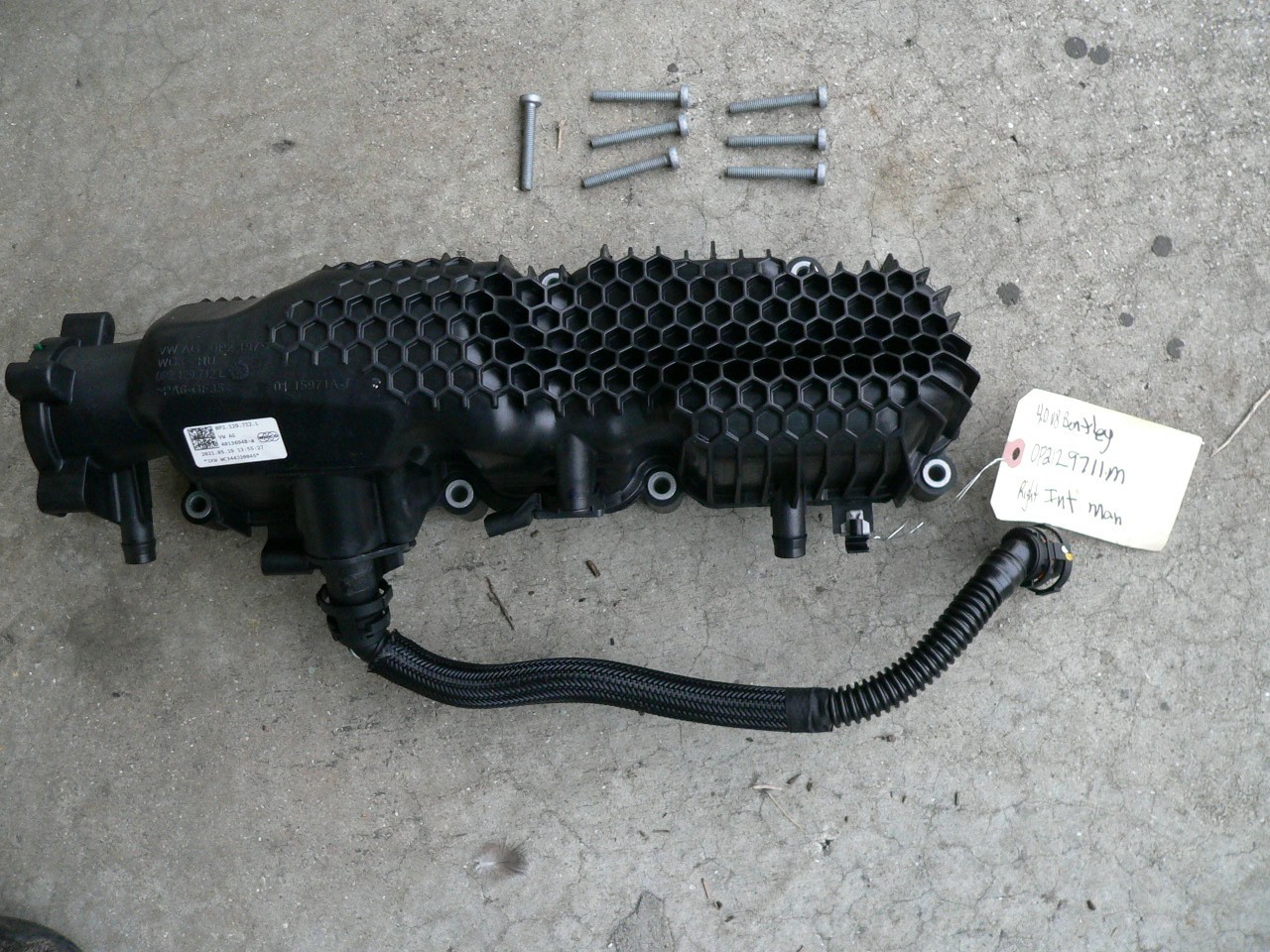 Bentley Continental 2019-2024 Right Intake manifolds Pair P/N 0P2129712M