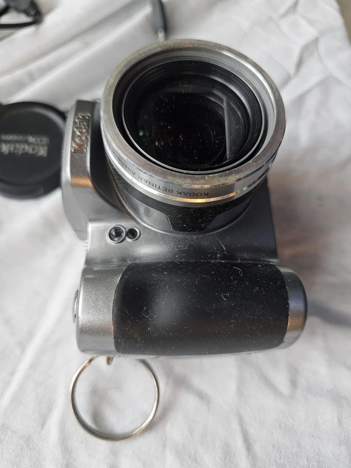 2005 Kodak EASYSHARE Z740 5.0MP Digital Photo Camera - Image 2 of 4