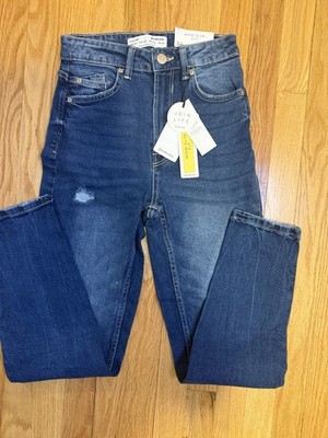 NWT Stradivarius Mom Slim Fit Women s 2 Petite Distressed Medium Wash Jeans