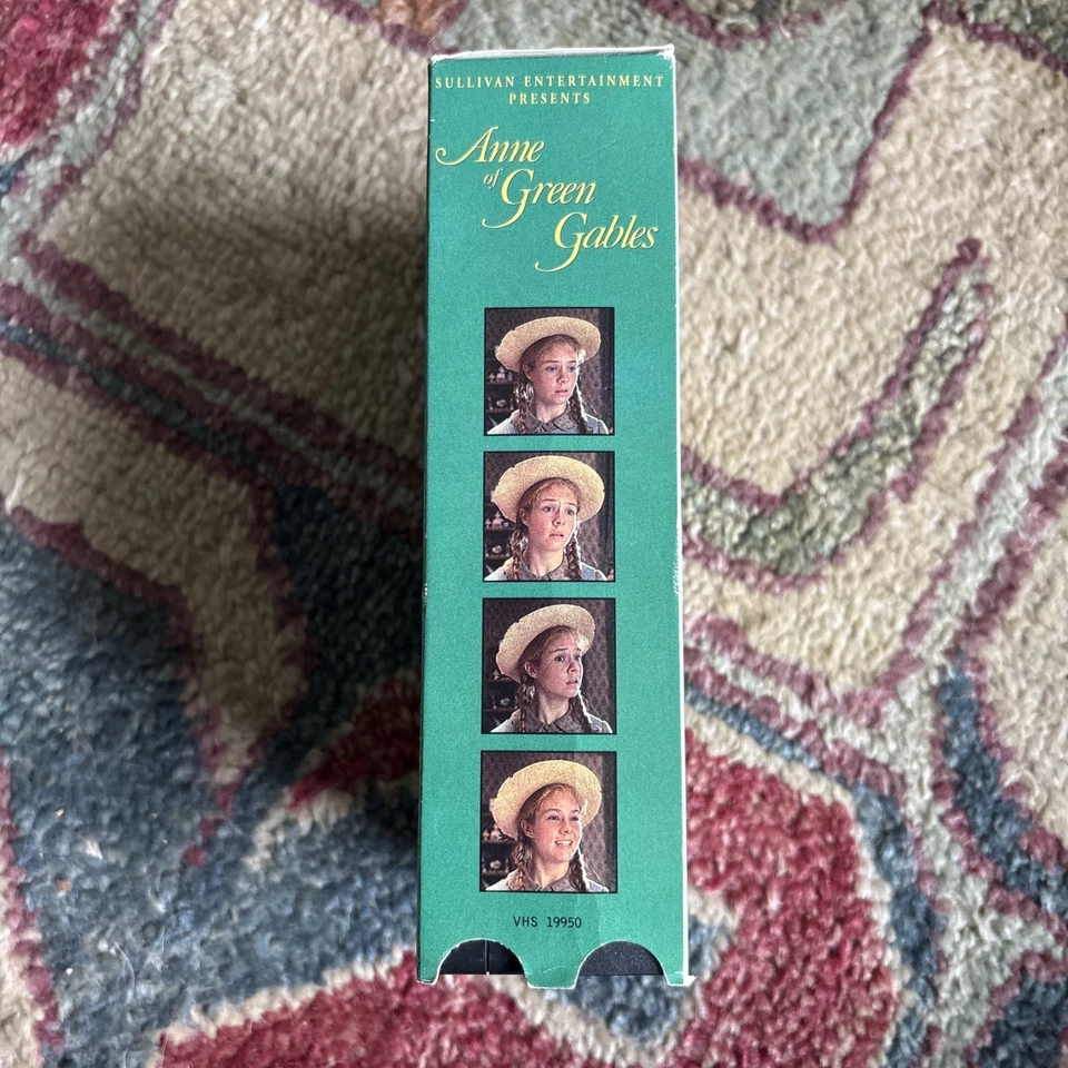 Anne of Green Gables 2 VHS Box Set Digitally Restored 10th Anniversary Edition - Image 2 of 4