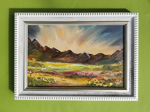 Kleines Ölgemälde + Rahmen, Berglandschaft, blühende Felder, bestes Geschenk. - Bild 6 von 14