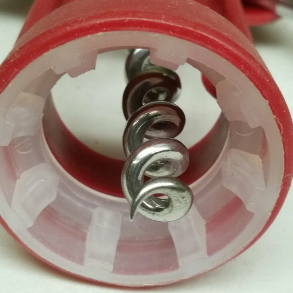 Sacacorchos alado Farberware rojo Foto 3 de 4