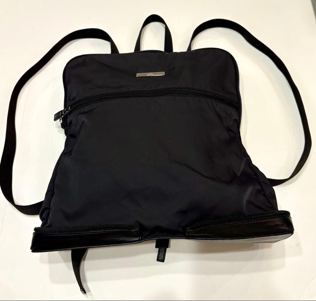 GUCCI Solid Foldable Backpack Ziplock Leather Nyl… - image 24