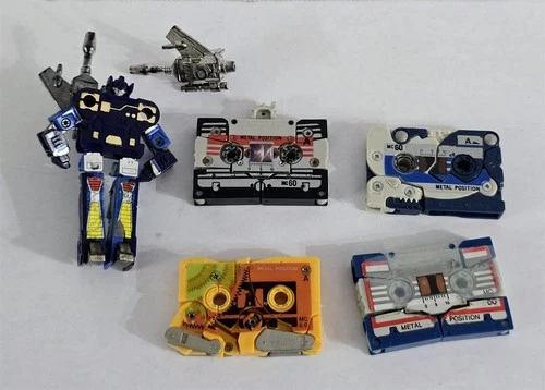 B-260 VINTAGE 1980'S HASBRO G1 TRANSFORMERS MINI CASSETTES VEHICLES LOT