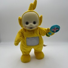 Teletubbies Laa-Laa Walking Talking Plush Toy 2004 14 Inch Y2K
