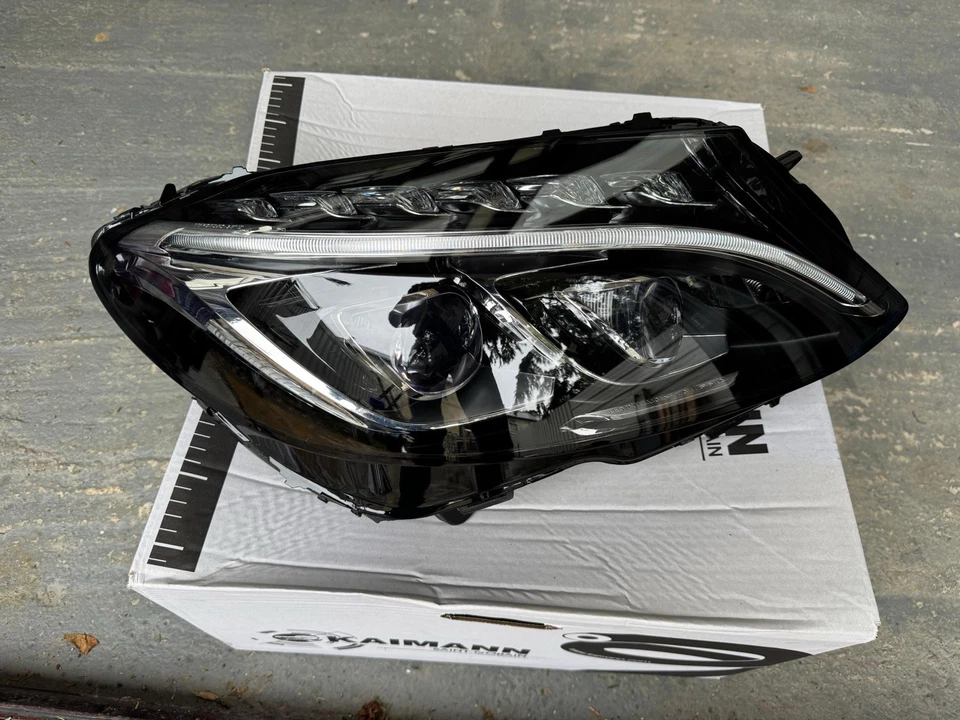 MERCEDES C CLASS W205 HEADLIGHT INTELLIGENT LED COMPLETE- RIGHT SIDE A2059060705 - Image 2 of 4