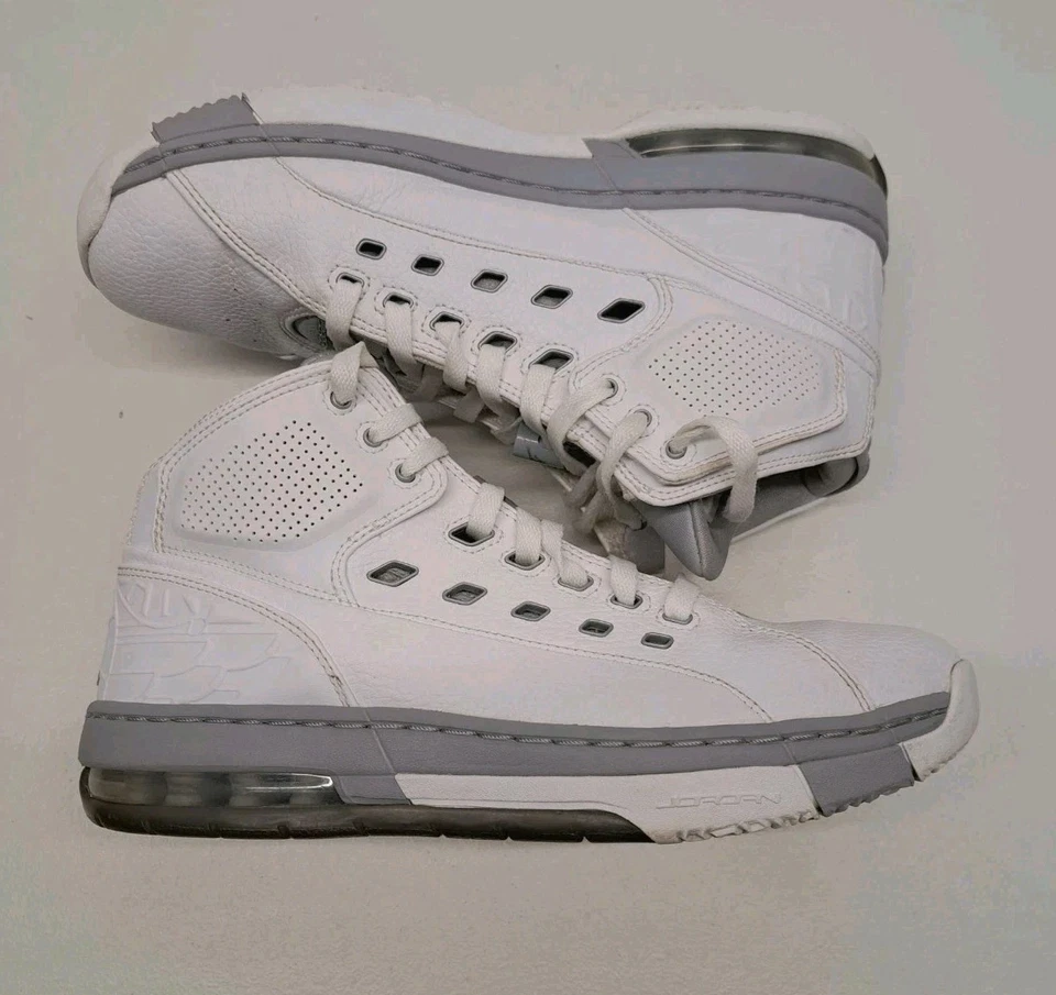 Jordan Ol' School 'White Metallic Silver' размер 10 317223-114 бывшие в употреблении - Изображение 2 из 4