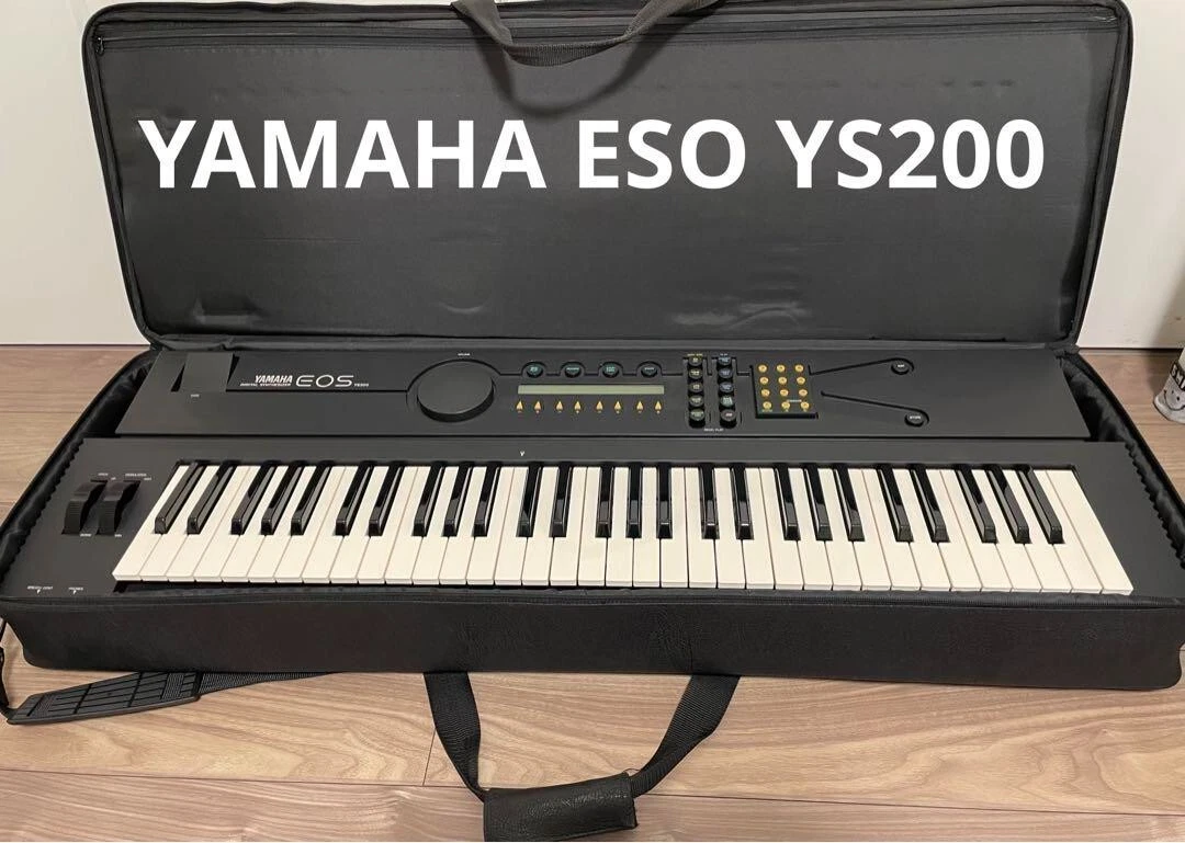 YAMAHA EOS YS200 Synthesizer With Soft Case