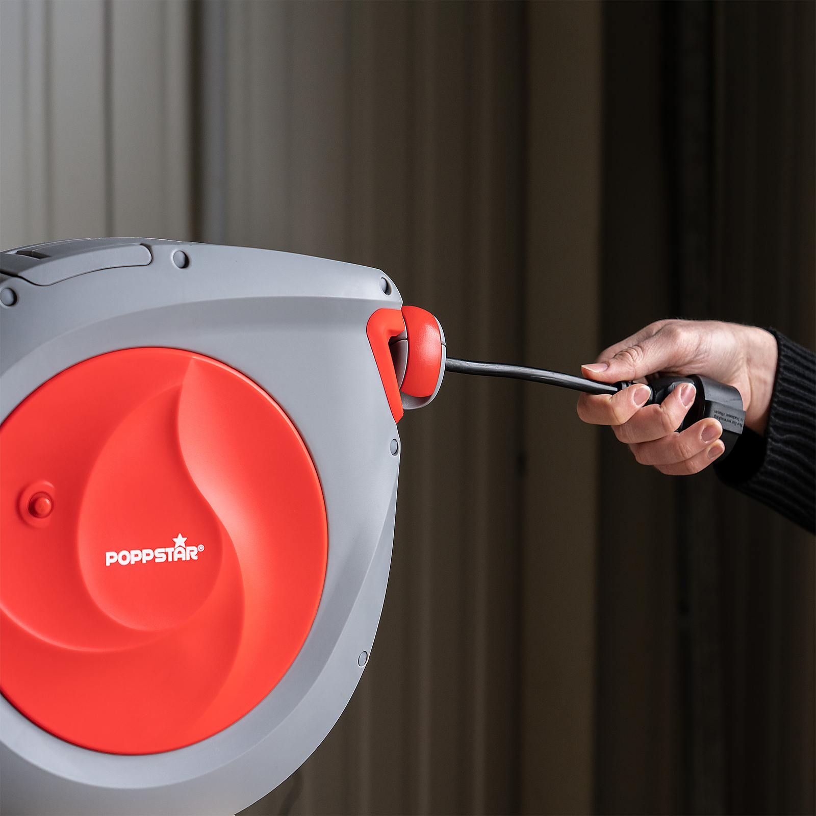 Enrouleur De Câble Automatique Poppstar 20m + 2m - 2500W Max - Montage Mur/Plafond IP20