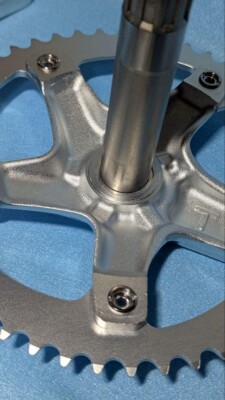 SKEACE ピスト用クランクセット 165mm 48T BB付属　シルバー SKEACE ピスト用クランクセット 165mm 48T BB付属 シルバー