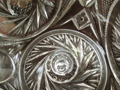 EAPG McKee PRES CUT Aztec Pinwheel Punch Cup 2 1/4