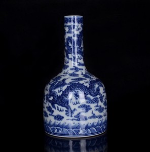 Old Blue and White Chinese Porcelain Dragon Vase Qianlong MK H7.09”