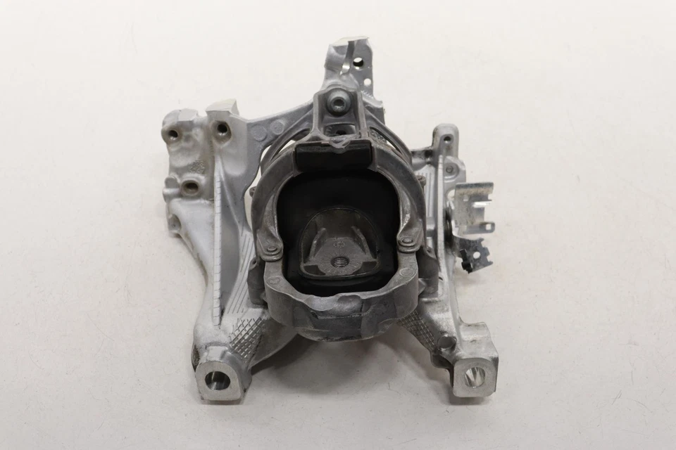 2017 - 2025 AUDI A4 2.0L ENGINE RIGHT SIDE FRAME MOUNT BRACKET OEM 4M0199372FC - Image 3 of 4